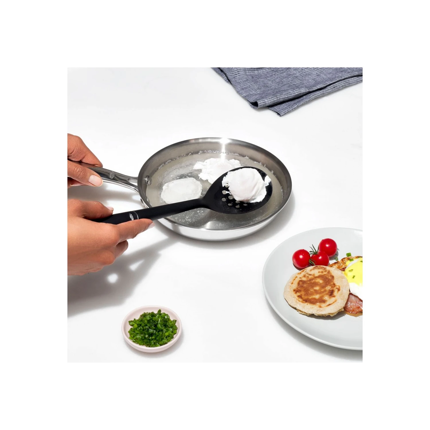 Nylon Slotted Spoon Nylon Slotted Spoon -OXO Kitchen Essentials gg 1191300 4c