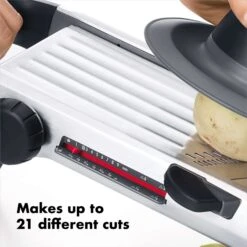 SteeL Chef's Mandoline 2.0 4 SteeL Chef's Mandoline 2.0 -OXO Kitchen Essentials gg 3114000 8 1