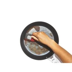 OXO Outdoor 3-in-1 Squeegee And Scraper -OXO Kitchen Essentials od 9208700 071921 03 p rgb