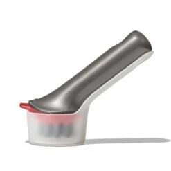 OXO Outdoor Heavy Duty Brush With Cover 3 OXO Outdoor Heavy Duty Brush With Cover -OXO Kitchen Essentials od 9208810 071921 17 rgb